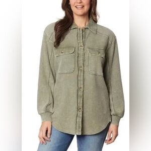 NWT Briggs Women's Waffle Knit Button-Up Shirt Green